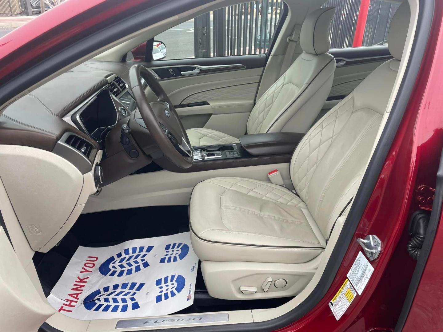 2018 RED /White Gold Ford Fusion Energi (3FA6P0SU8JR) , located at 744 E Miner Ave, Stockton, CA, 95202, (209) 944-5770, 37.956863, -121.282082 - PLUS TAXES AND FEES - Photo#6